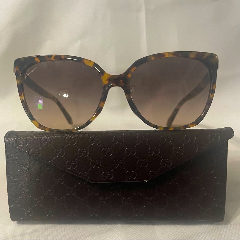 Gucci Sunglass